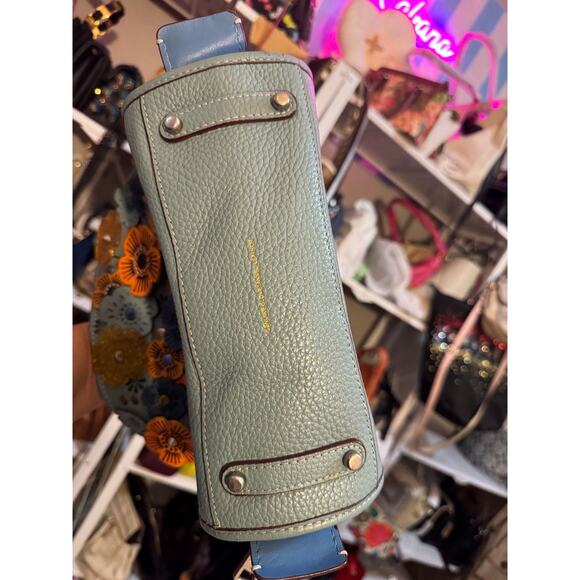 A572 Coach tea rose 1941 light blue w strap - Picture 7 of 7